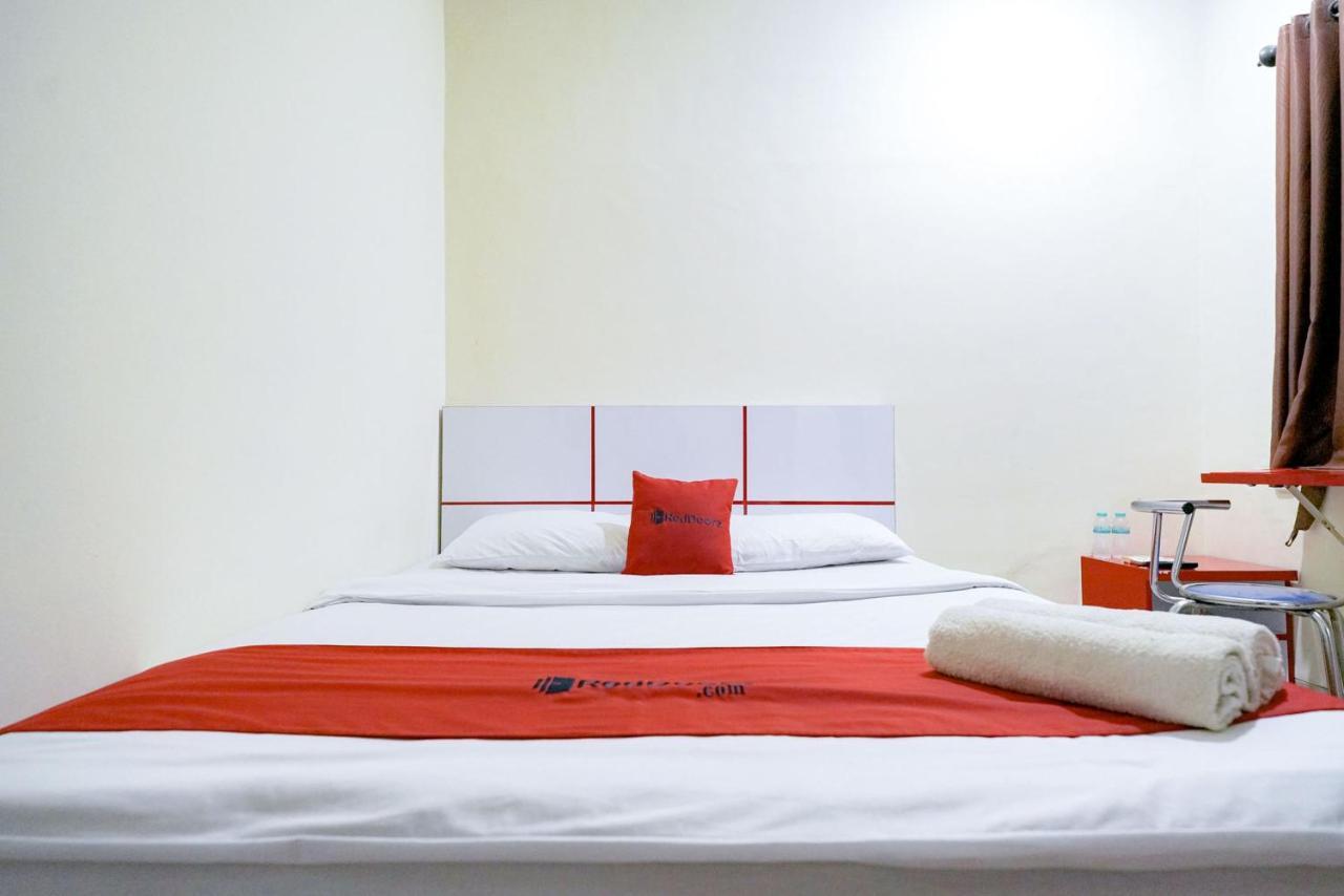 Hotel Reddoorz At Buah Batu 5 à Bandung Extérieur photo